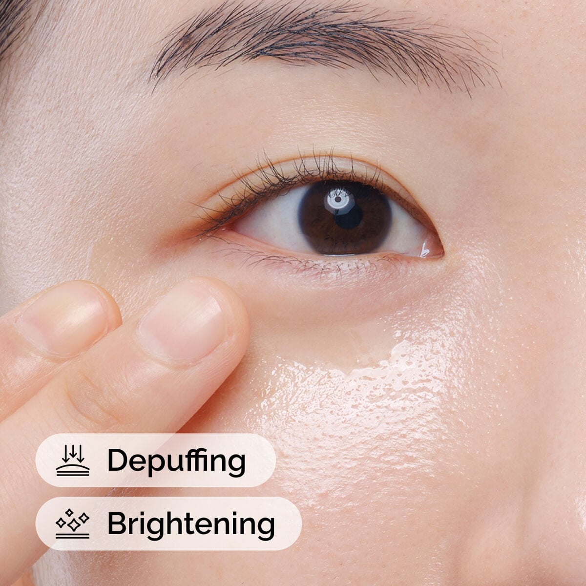 caffeine-solution-5-egcg-eye-serum-q7 ord-caffeine-solution-egcg-model-application-with-benefits.jpg